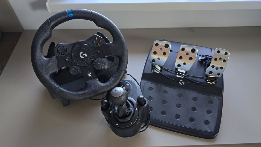 Руль Logitech 923 + коробка передач