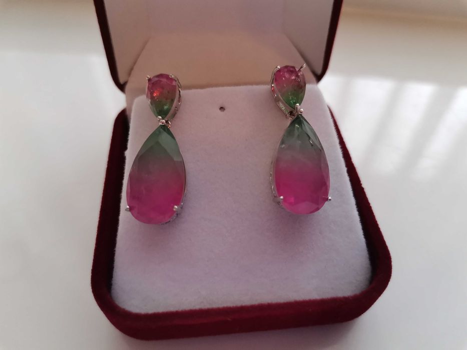 cercei din cristale include cutia