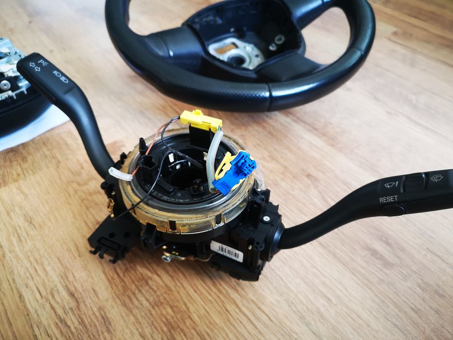 ВОЛАН AUDI A4 / A6 КОМПЛЕКТ в отлично състояние