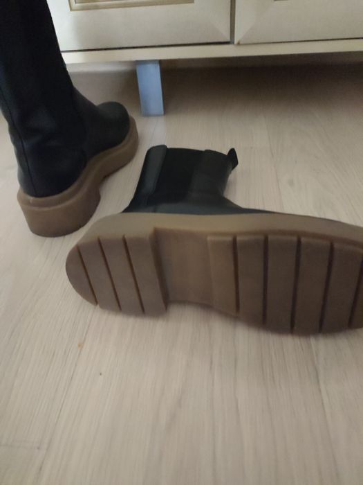 Продам женские ботинки,Челси размер 38
