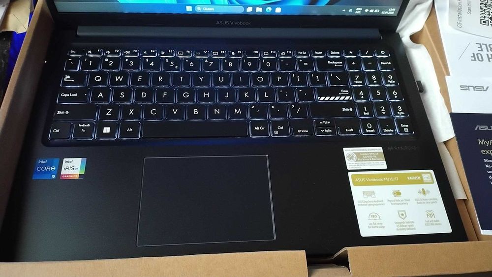 Laptop ASUS  Vivobook X1504VA