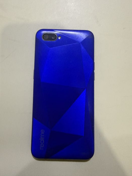 Продам телефон Realme C2
