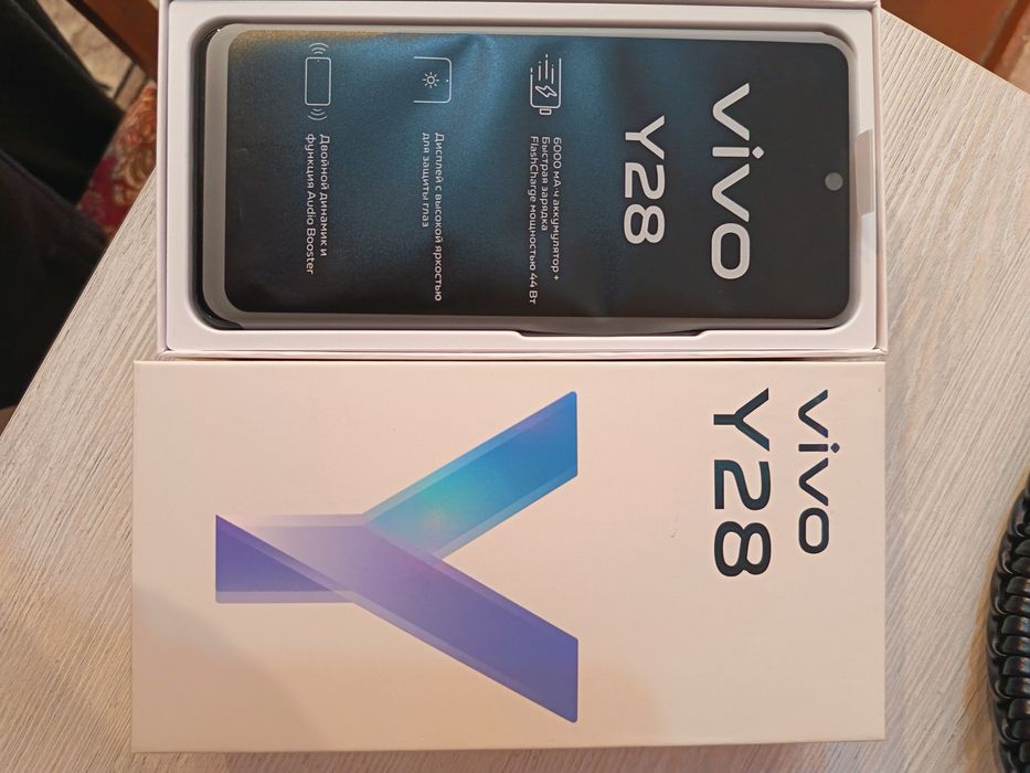 Продам смартфон vivo Y28 256/8 новый
