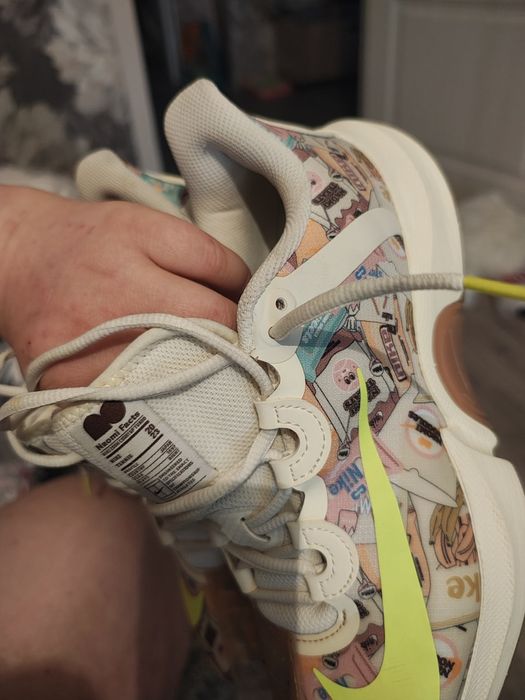 Кроссовки фирменные. Оригинал Nike