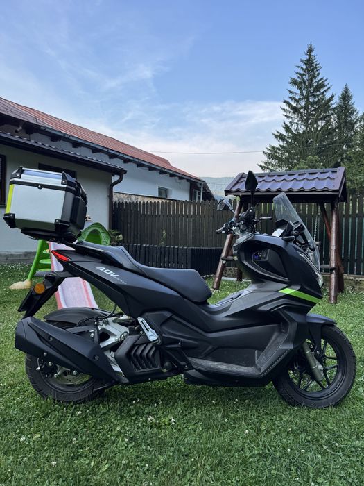 De vanzare scuter linhai adv bruk 125