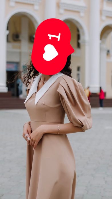 красивое бежевое  платье