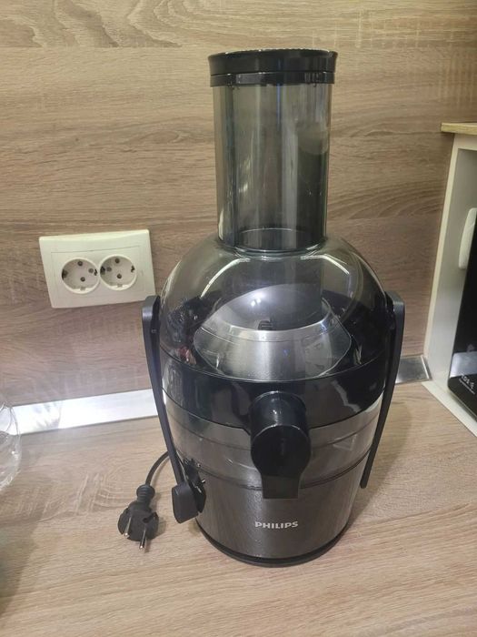 Сокоизтисквачка Philips HR1855/70 черна, отлично състояние