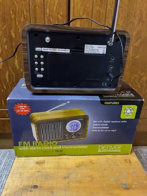 Radio cu ceas Denver TR 39
