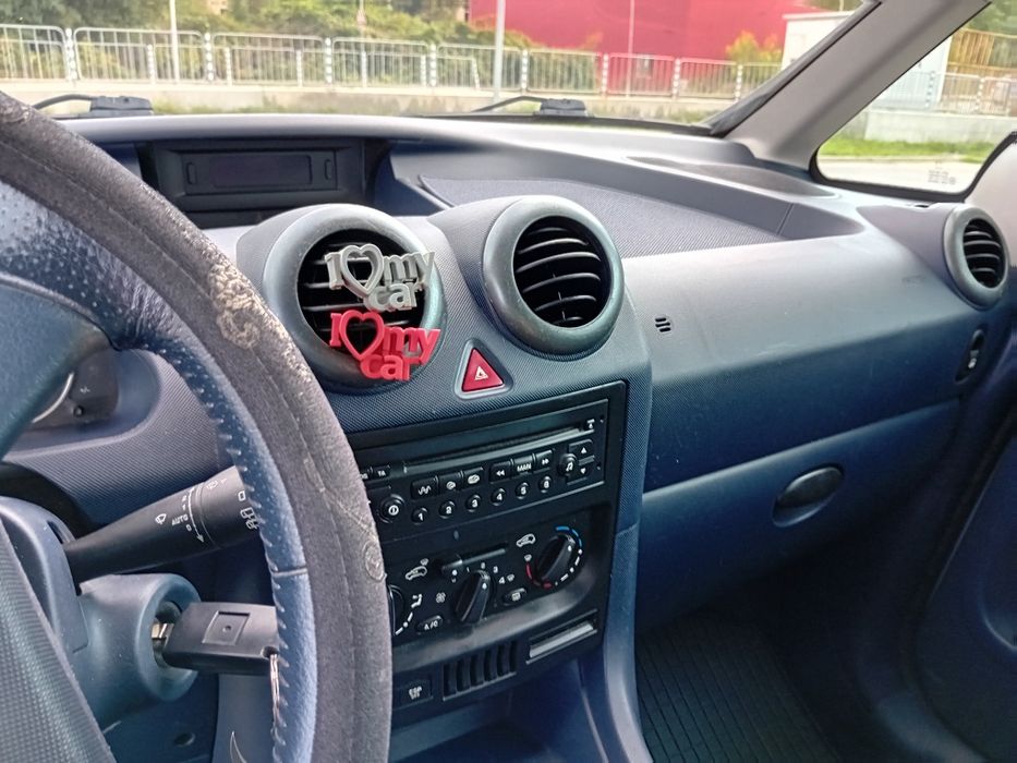 Продавам Пежо 1007