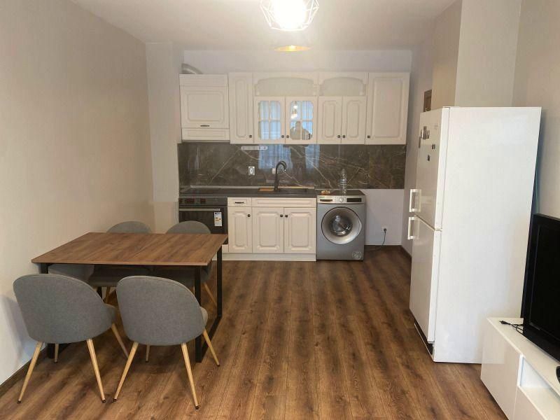 Дава се под наем Двустаен апартамент в София, Витоша - 55 кв.м за 727.77 € - Снимка #2