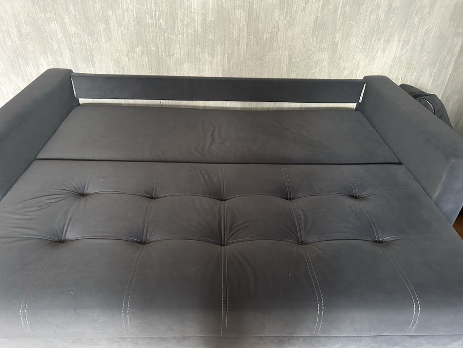 Срочно продам диван