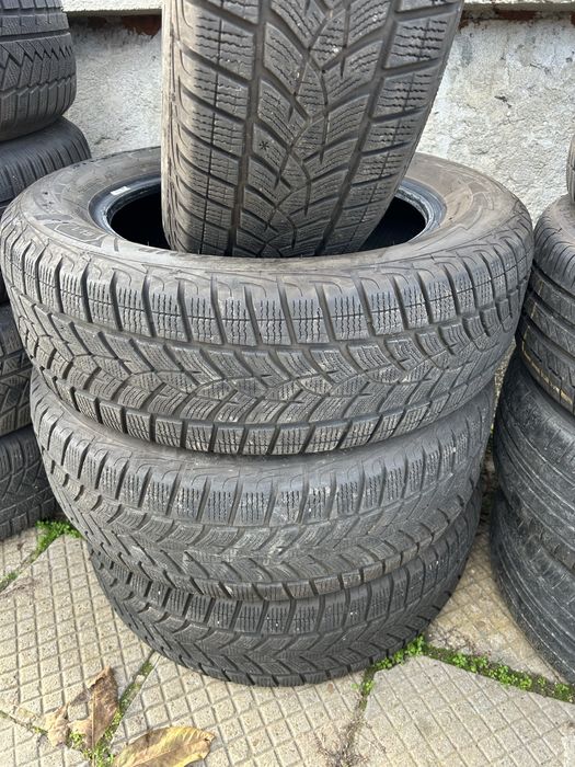 4 зимни гуми goodyear 215 65 17 dot 4120
