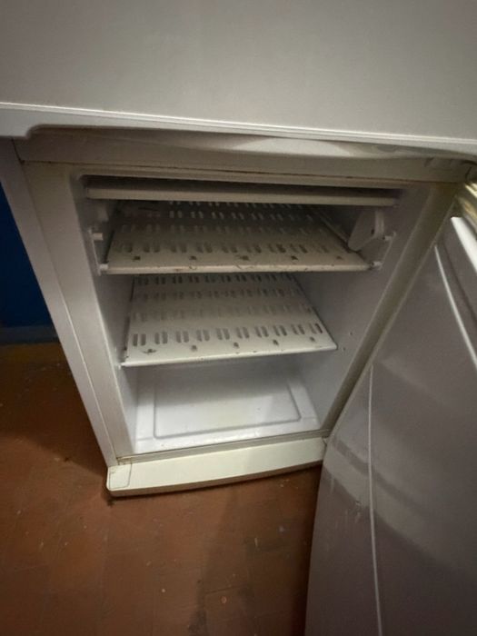 Продам срочно холодильник