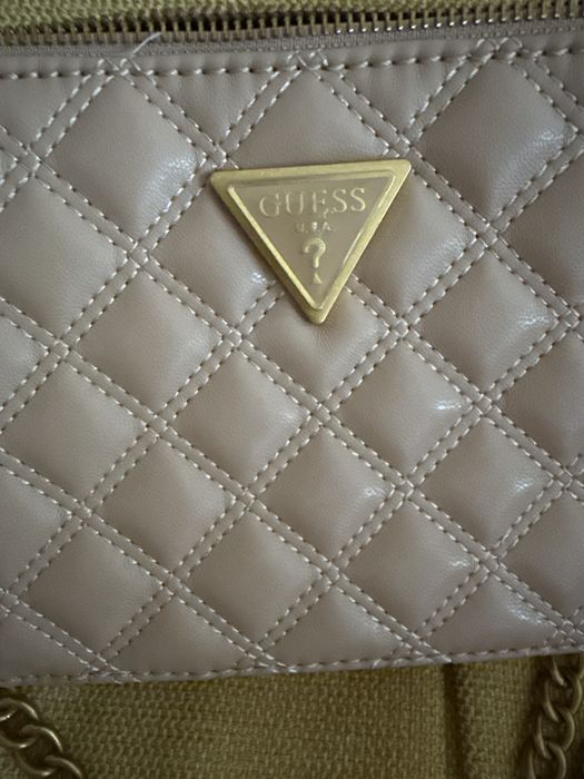 Дамска чанта Guess Giully оригинал
