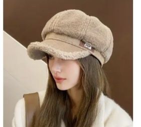 Дамска пухена шапка