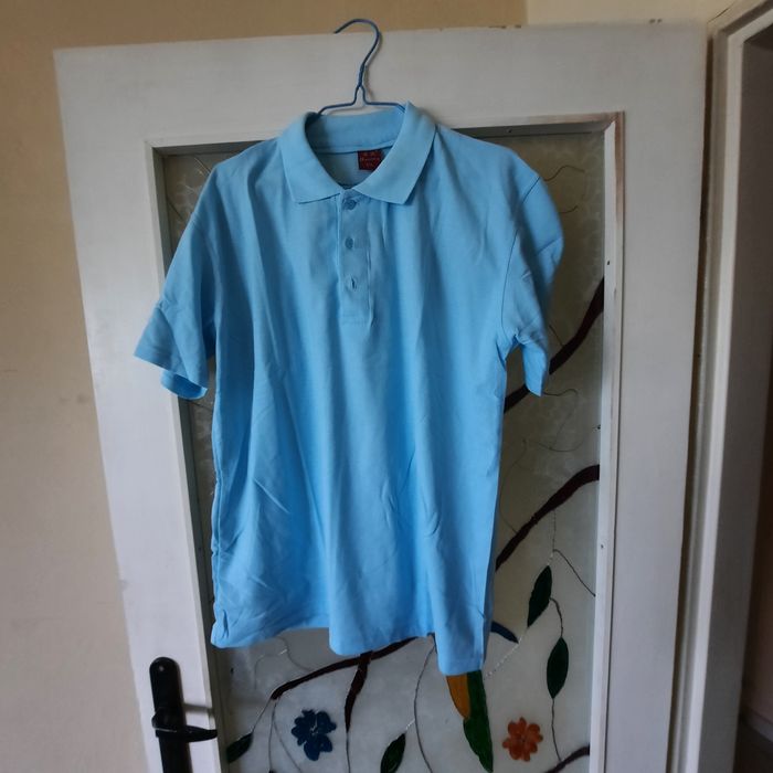 Продавам  3 бр фанелки+2бр