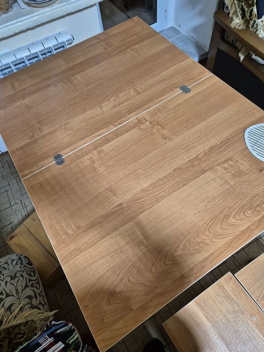 Кухонный комплект стол с табуретами