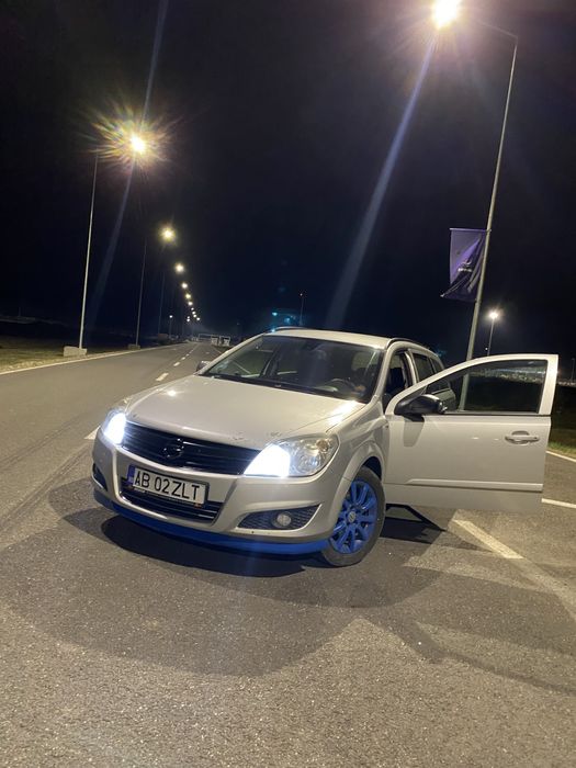 Vând schimb Opel astra h an 2007 break