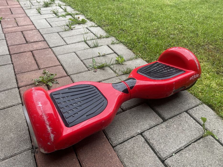 Vând hawerboard rosu