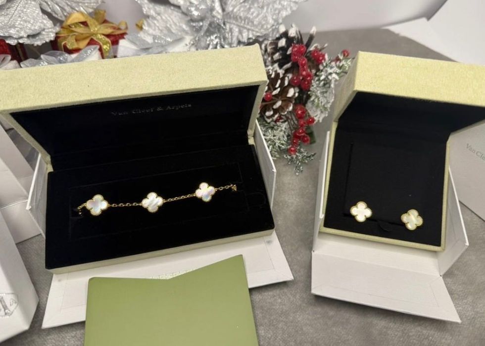 Van Cleef & Arpels гривна и обеци