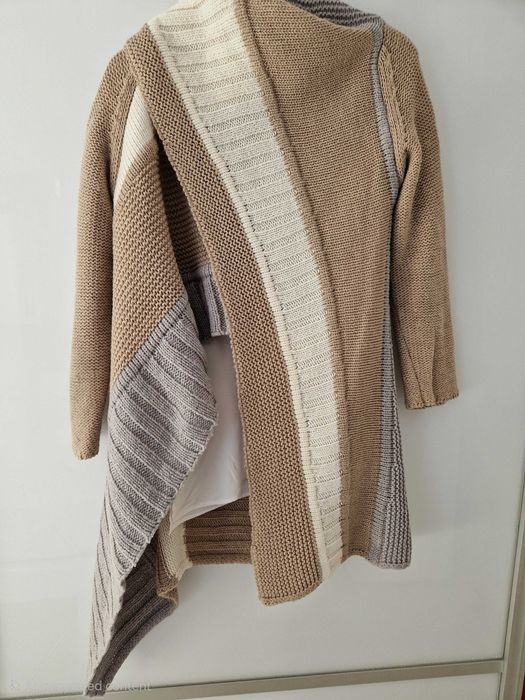 Cardigan asimetric din amestec cu lana