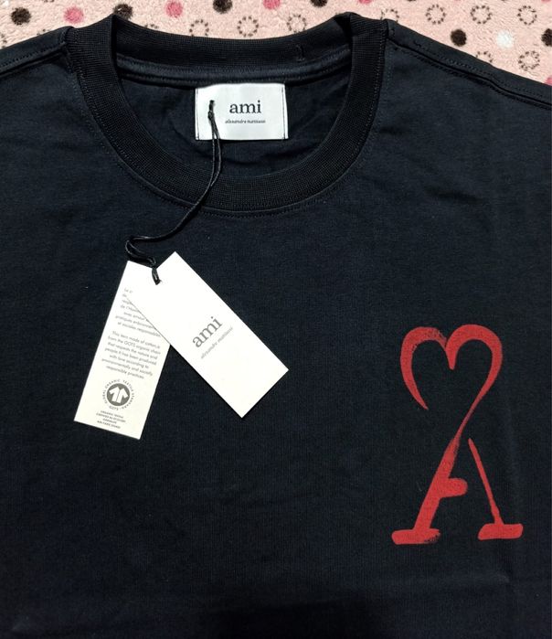 Vand tricou nou de barbati Ami