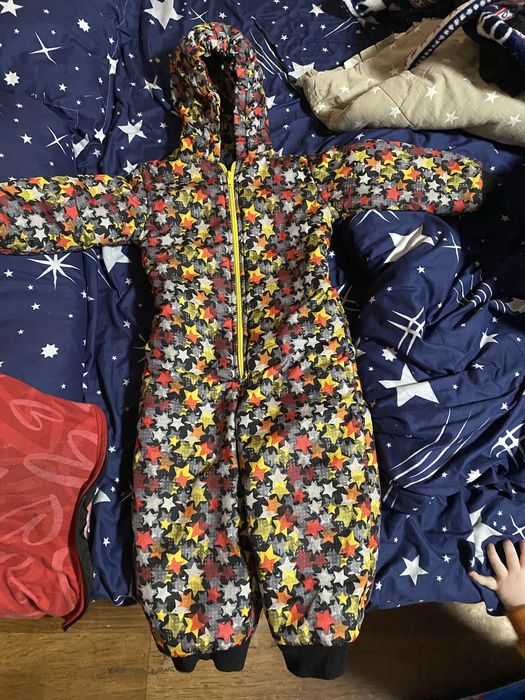 Продам комбинезон, второй в подарок