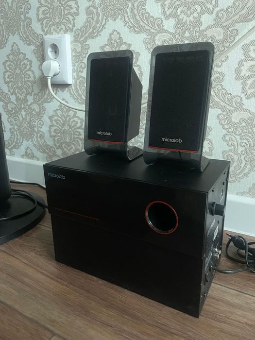 Акустика 2.1 Microlab M-200BT (с Bluetooth)