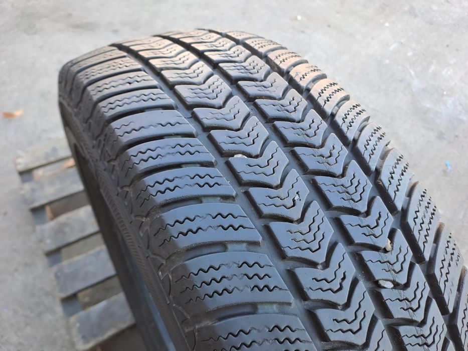 1бр. Бусова 215/65/16C Semperit Van-Grip 2