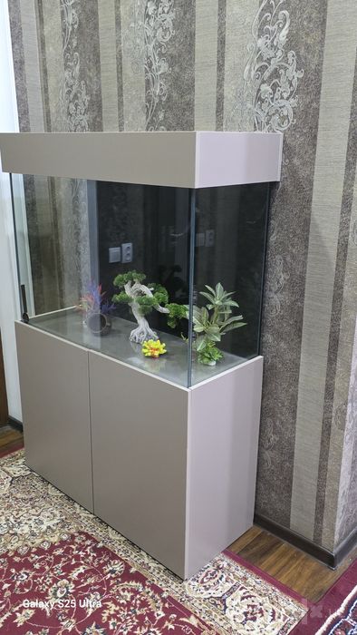 Akvarium sotiladi 280L