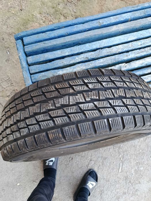 Продаётся зимняя резина для автомобиля