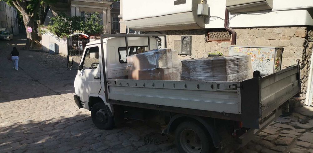 Самосвал Нисан Трейд