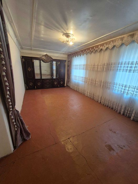 Янгибозорга яқин жойда  8.3 сотиқ уй сотилади. Банк орқали ипотекаям