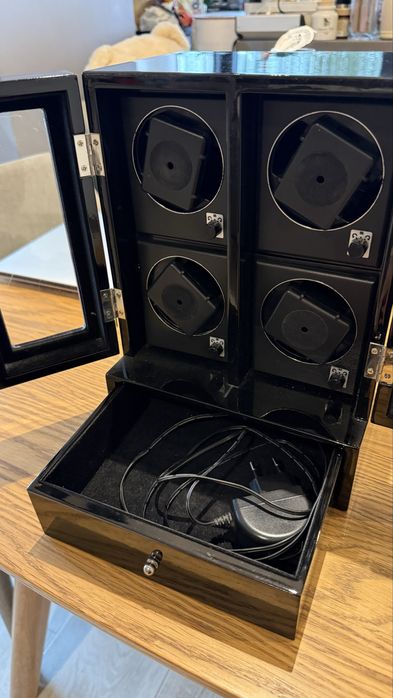 Cutie 4 ceasuri automate lemn negru lacuit