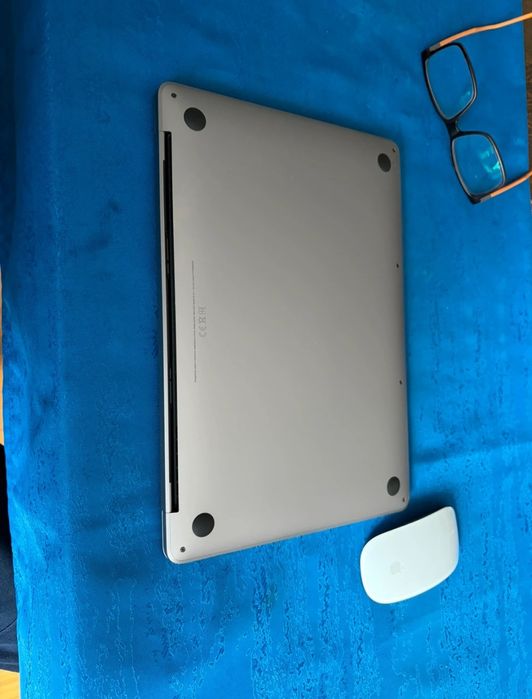 MacBook Pro M2 13.3"