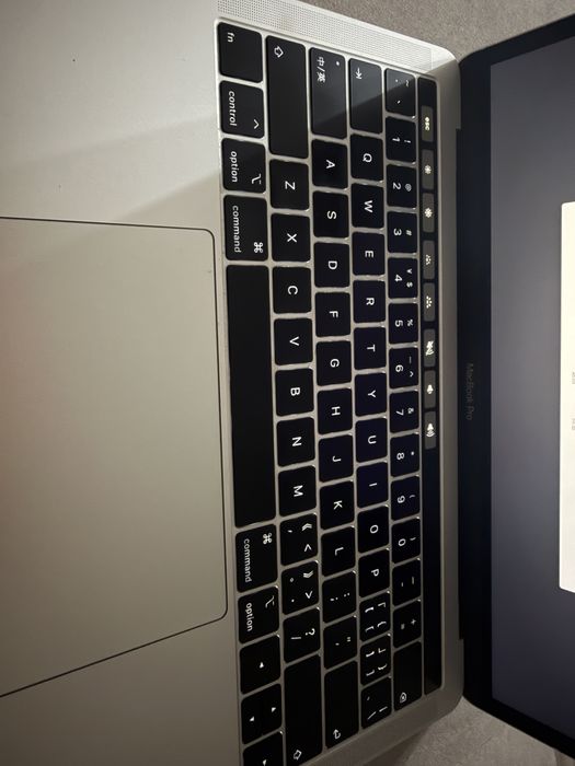 макбук про 13 touch 19 2019года