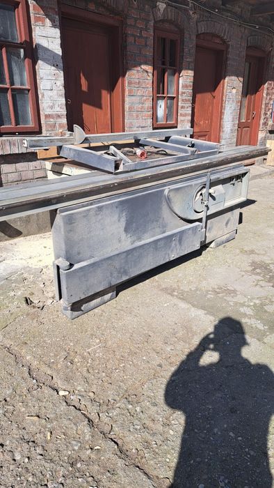 Circular Grigio cu incizor