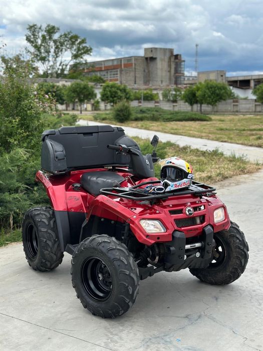 Vând ATV Can-am outlander Nu  (cf moto Polaris linhai goes Kawasaki)