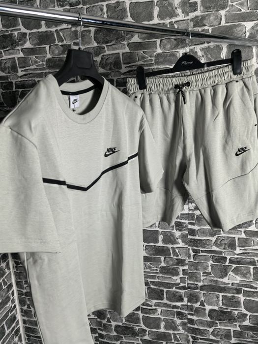 Nike Tech Fleece летен екип