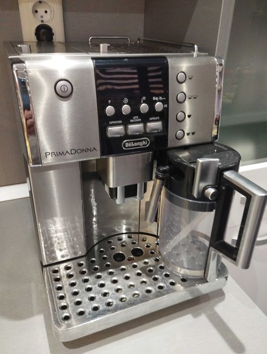 Кафе машина Delonghi Prima Donna