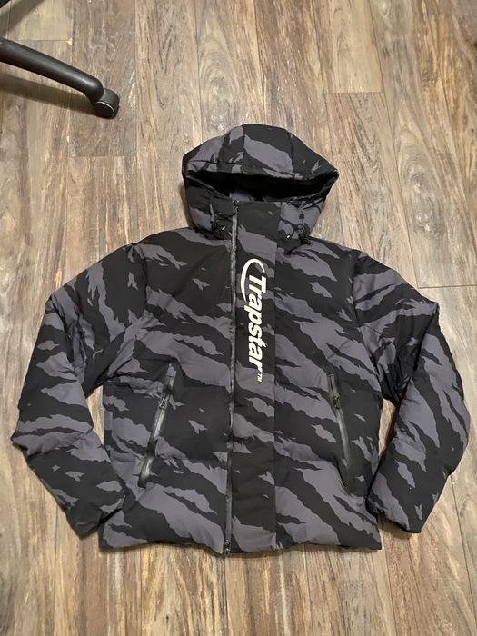 Trapstar Hyperdrive Technical Puffer Jacket Grey Camo