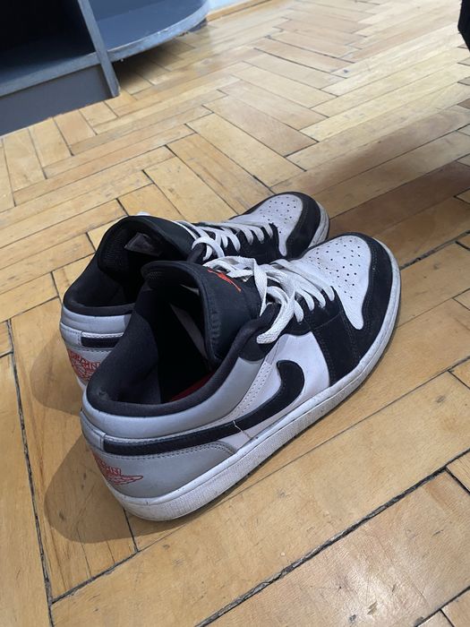 Vând jordan1 low