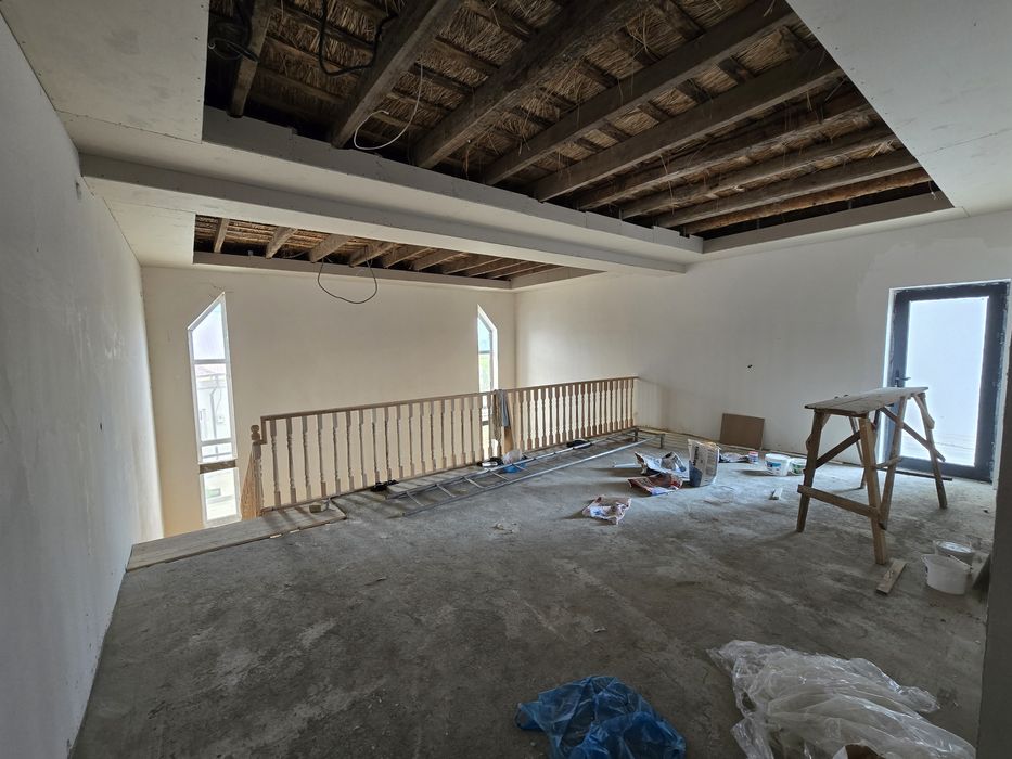 Ховли жой сотилади. Ок сувог холатида