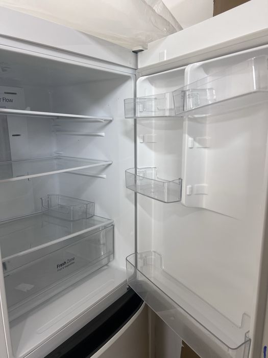 Холодильник LG в отличном состоянии