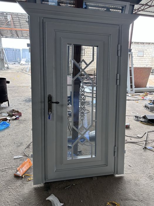 Выходные двери на выбор