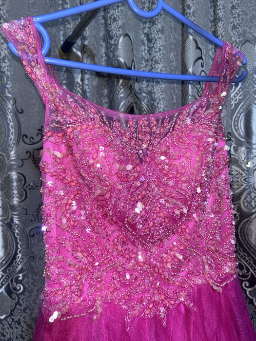 Вечернее платье