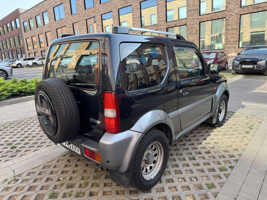 Suzuki Jimny 2011