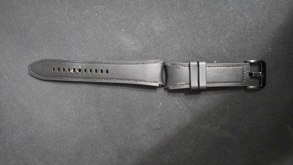 Samsung Galaxy Watch 6 Classic 47mm BT + Accesorii Premium Spigen (Protecție Completă)