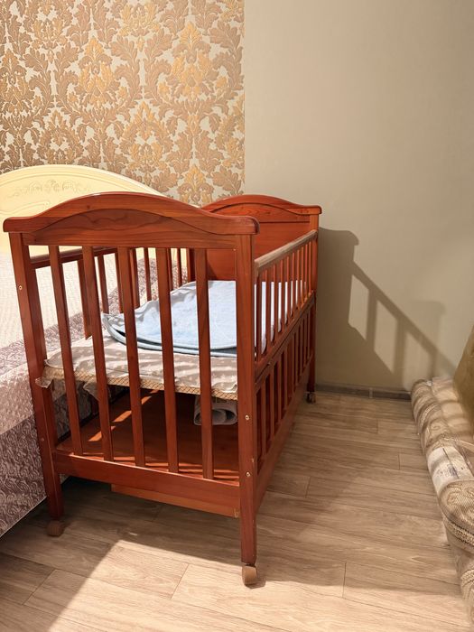 Манеж бортиктерімен сатылады