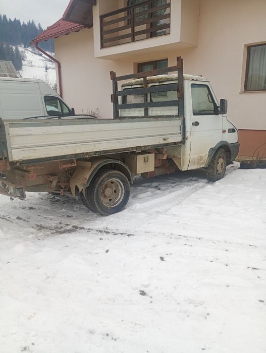 Vând sau schimb iveco